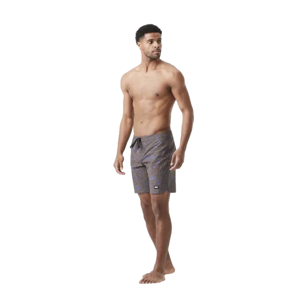 Boardshort PICTURE ANDY HERITAGE P 17